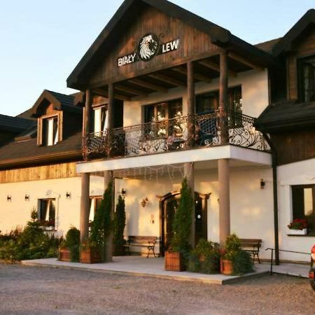Osrodek Bialy Lew Bed & Breakfast Wojciechow  Ngoại thất bức ảnh